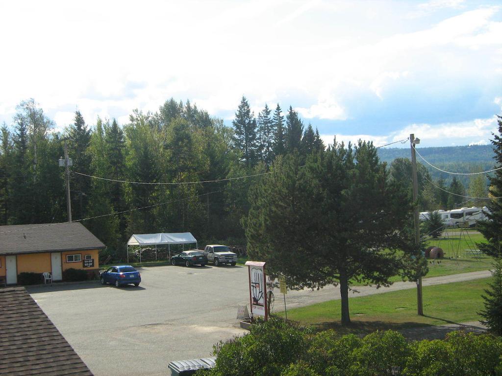 Airport Inn Quesnel Exterior foto